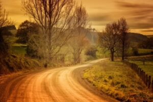 girvin-dirt-road-home